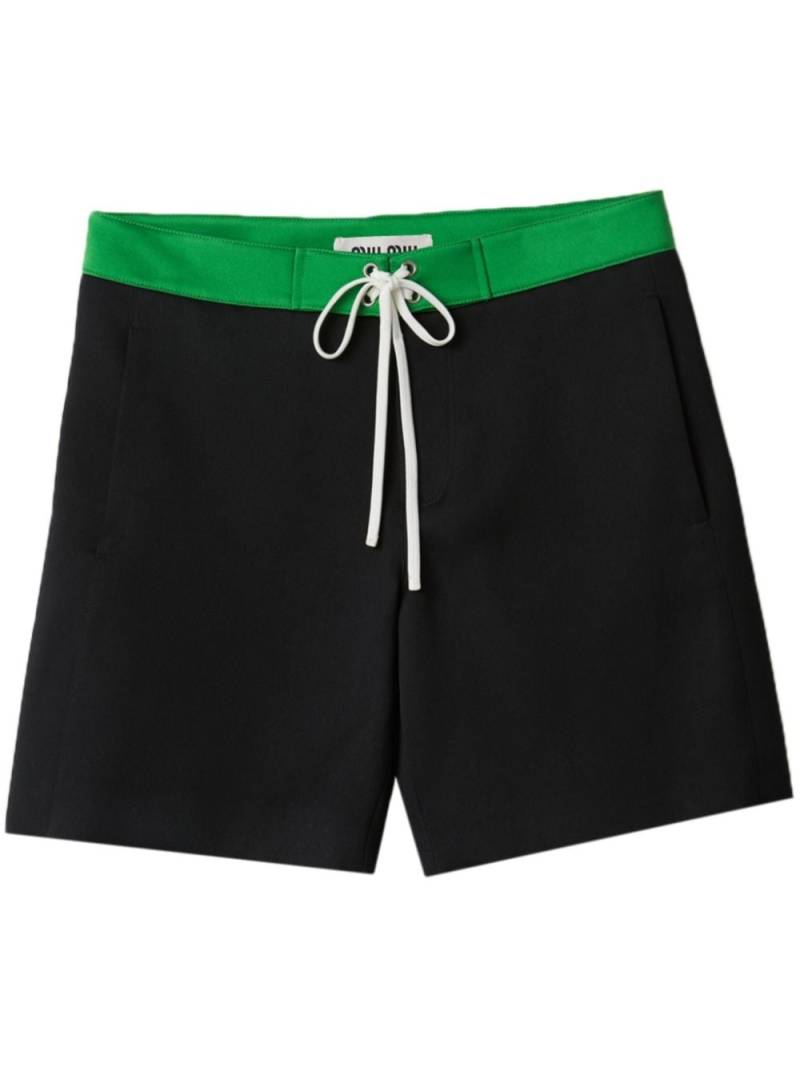 Miu Miu drawstring-fastening satin shorts - Black von Miu Miu