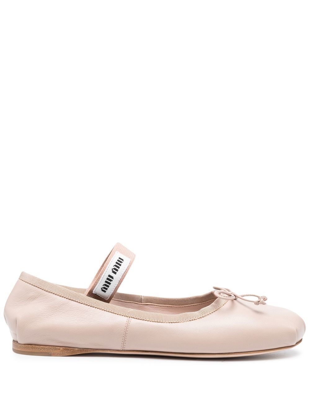 Miu Miu logo-patch ballerina shoes - Pink von Miu Miu