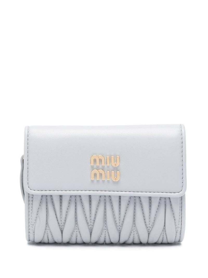 Miu Miu matelassé leather wallet - Grey von Miu Miu