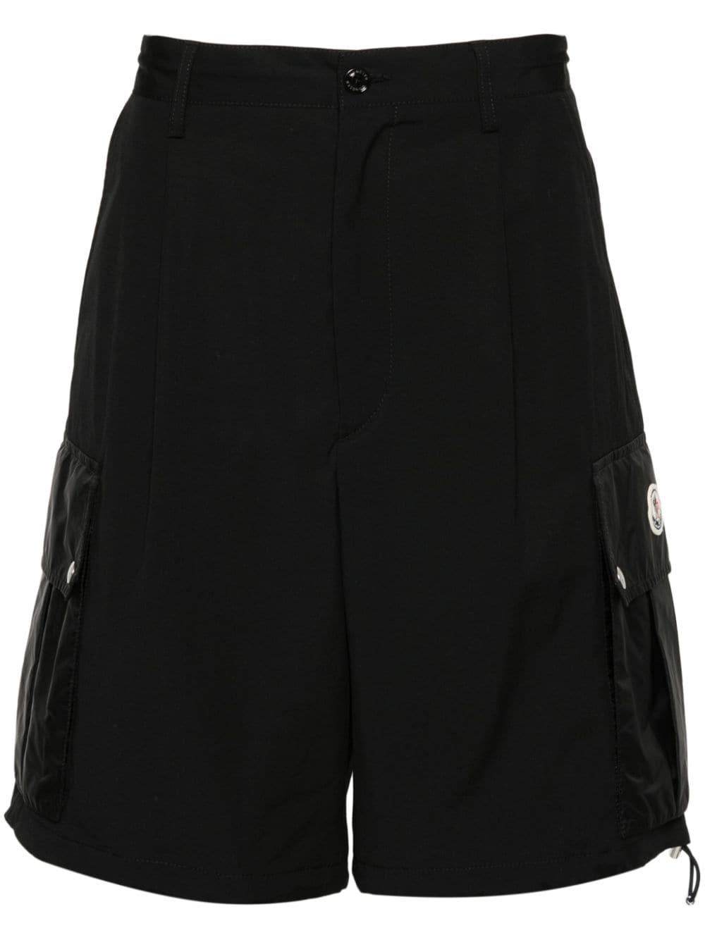 Moncler appliqué-logo cargo shorts - Black von Moncler