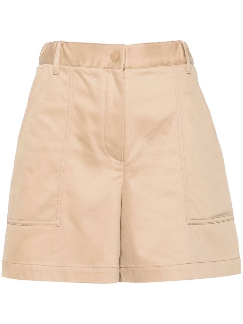 Moncler logo-patch garbadine shorts - Brown von Moncler