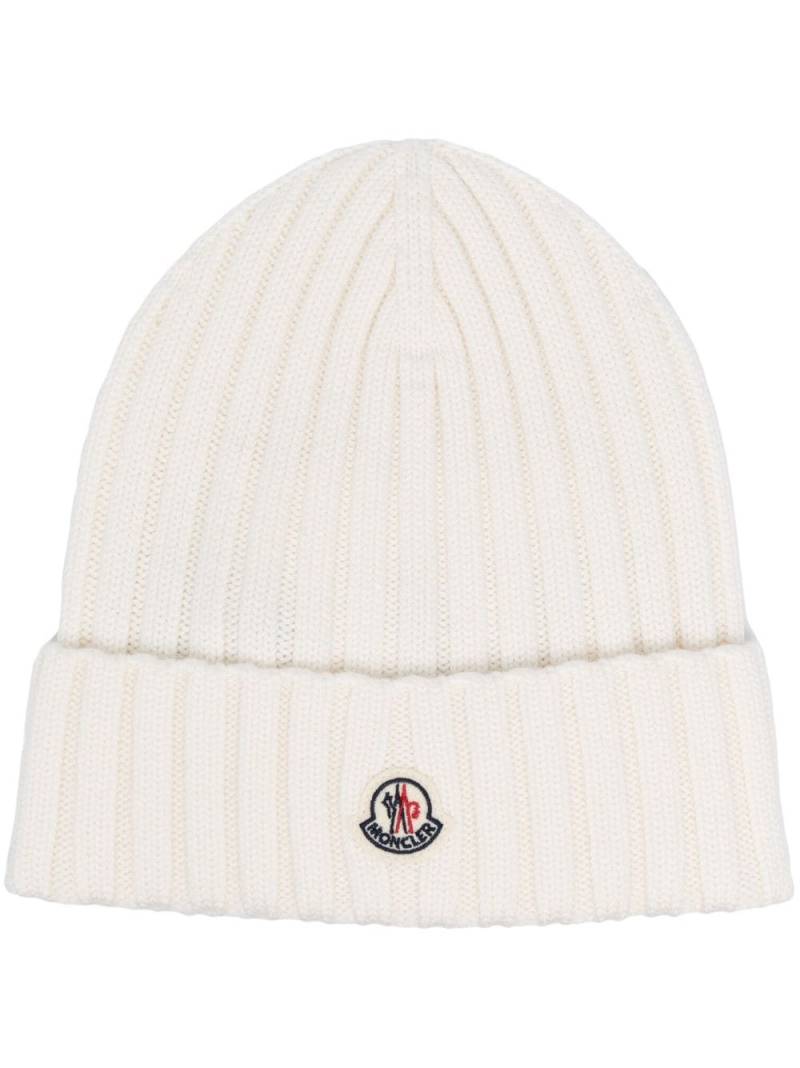 Moncler ribbed-knit virgin wool beanie - White von Moncler