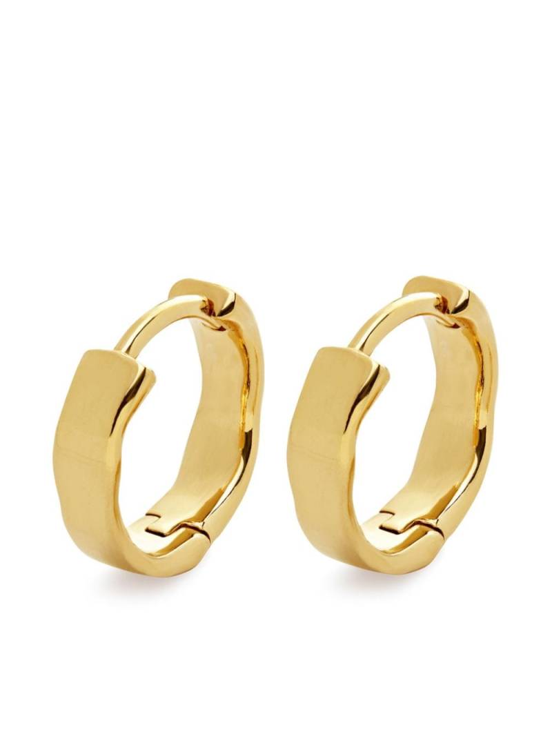 Monica Vinader Siren Muse huggie hoop earrings - Gold von Monica Vinader