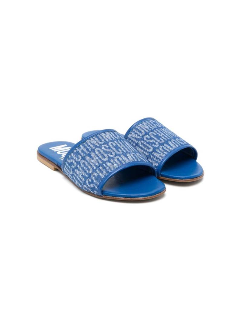 Moschino Kids logo-jacquard denim slides - Blue von Moschino Kids