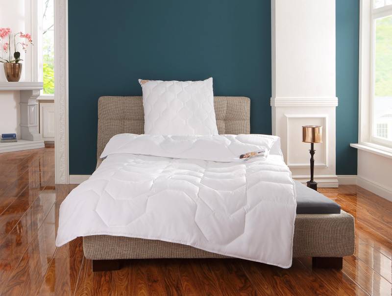 my home Microfaserbettdecke »Rike, Bettdecke 135x200 cm, 155x220 cm«, normal, Füllung Polyester, Bezug Polyester, (1 St.), Bettdecken, Sommer, Winter, 4 Jahreszeiten, Decke kochfest bis 95°C von My Home