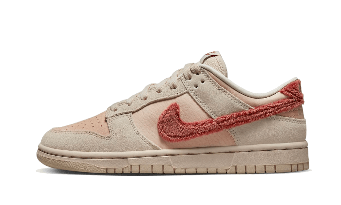 Nike Dunk Low Terry Swoosh Damen Beige 41 von NIKE