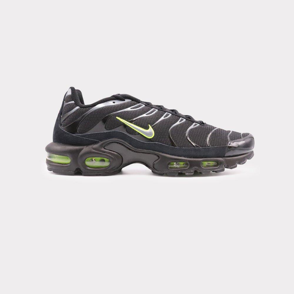 Nike Air Max Plus - Black Volt Herren Schwarz 46 von NIKE