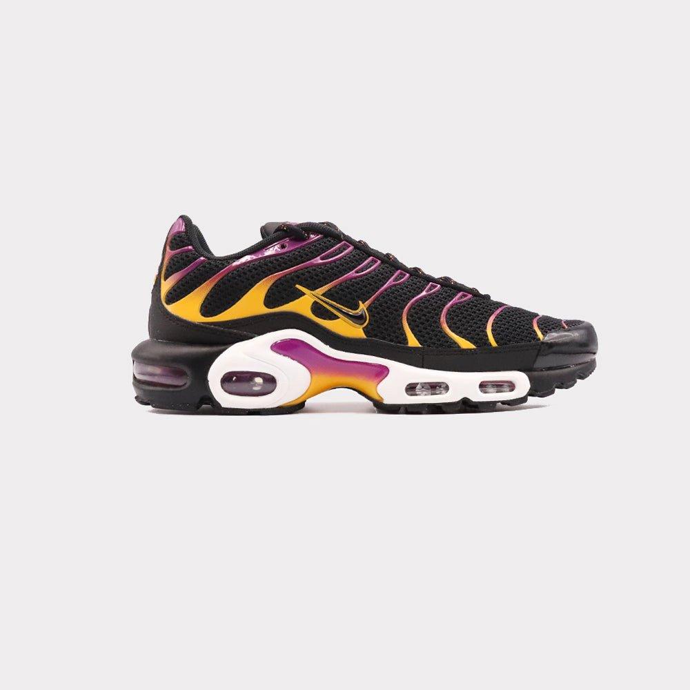 Nike Air Max Plus - University Gold Herren Schwarz 43 von NIKE