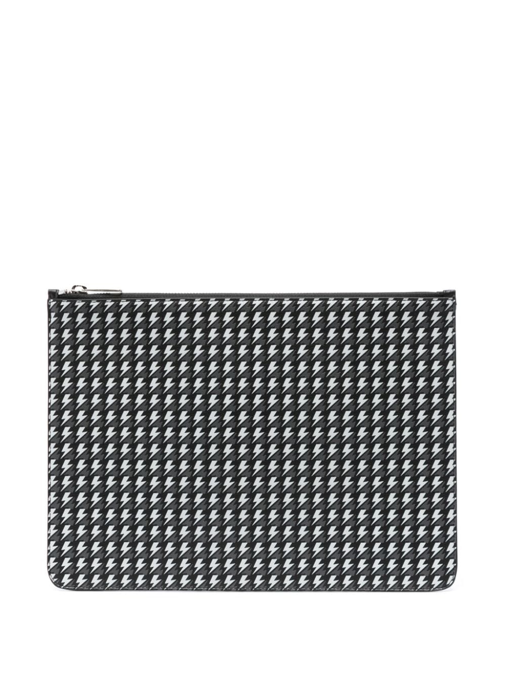 Neil Barrett logo-debossed leather clutch bag - Black von Neil Barrett