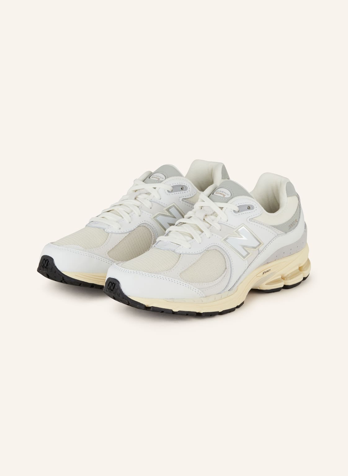 New Balance Sneaker 2002r weiss von New Balance