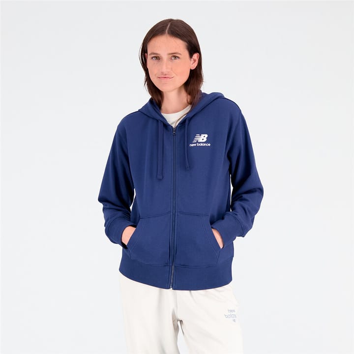 New Balance W Essentials Stacked Logo Full Zip Hoodie Jacke dunkelblau von New Balance