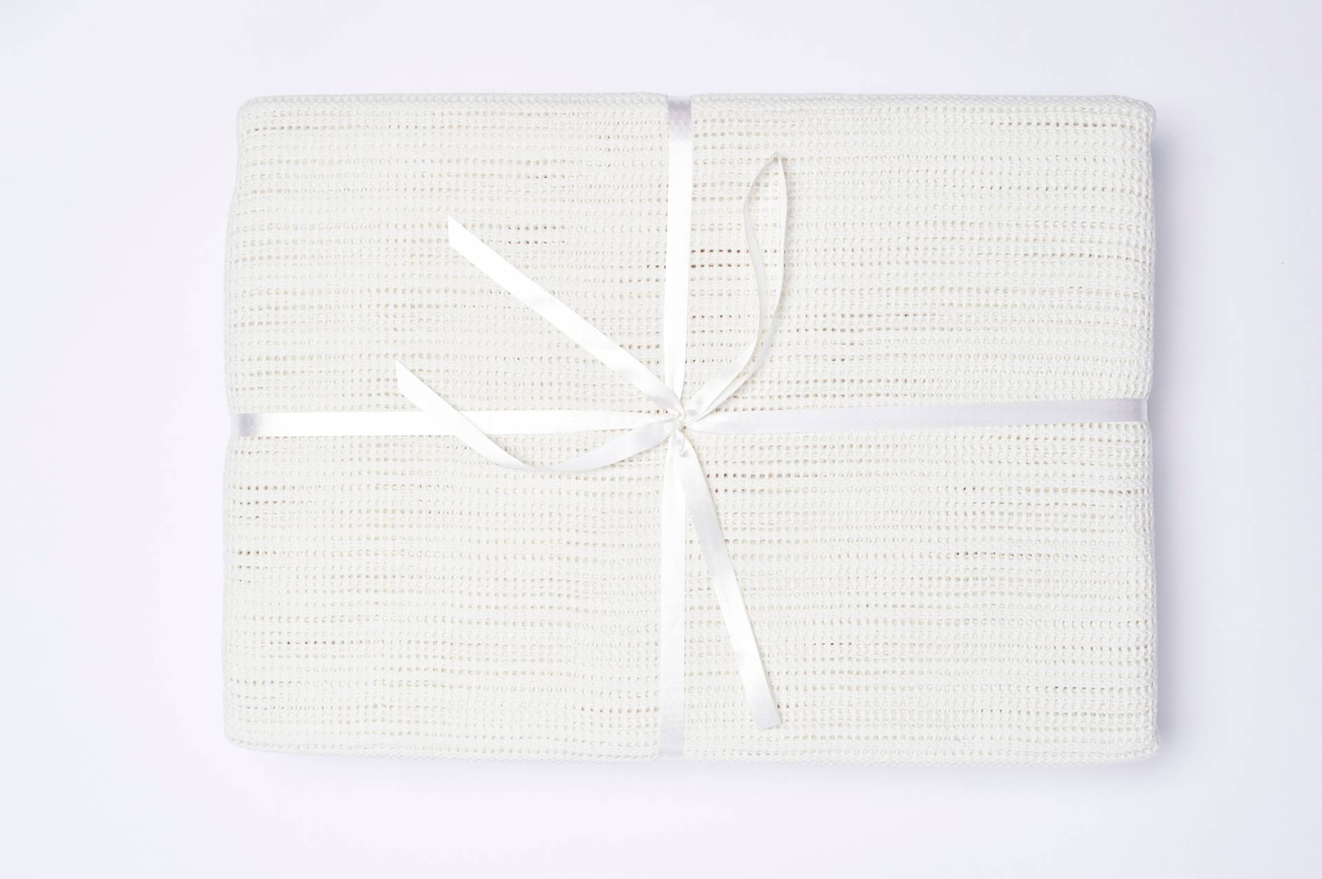 Night Fashion Wohndecke »Sommerdecke Sole, 100 % Baumwolle«, auch als Sofadecke oder Bettüberwurf verwendbar Night Fashion Wohndecke »Sommerdecke Sole, 100 % Baumwolle«, auch als Sofadecke oder Bettüberwurf verwendbar von Night Fashion