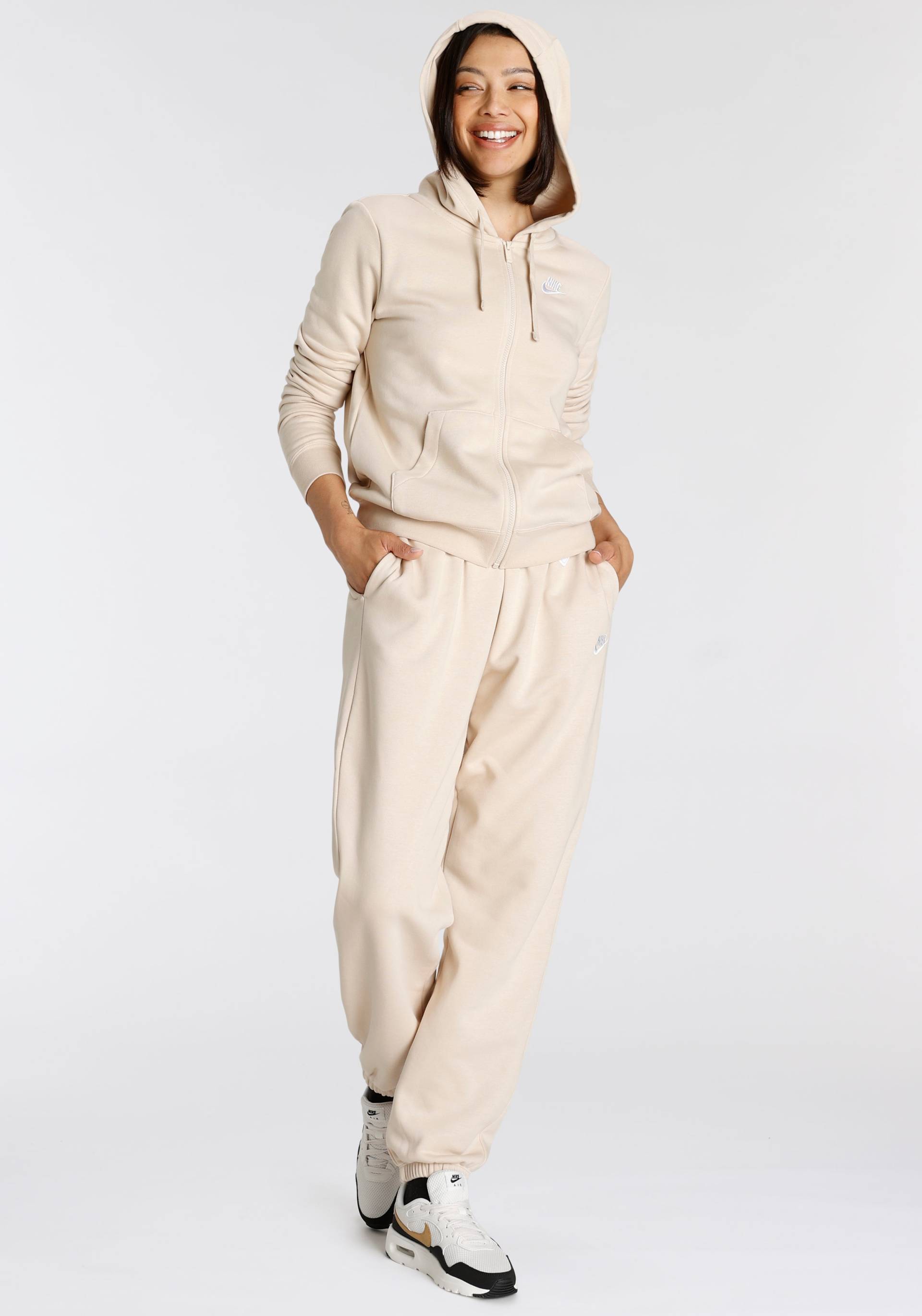 Nike Sportswear Jogginghose »Club Fleece Women's Mid-Rise Pants« von Nike Sportswear