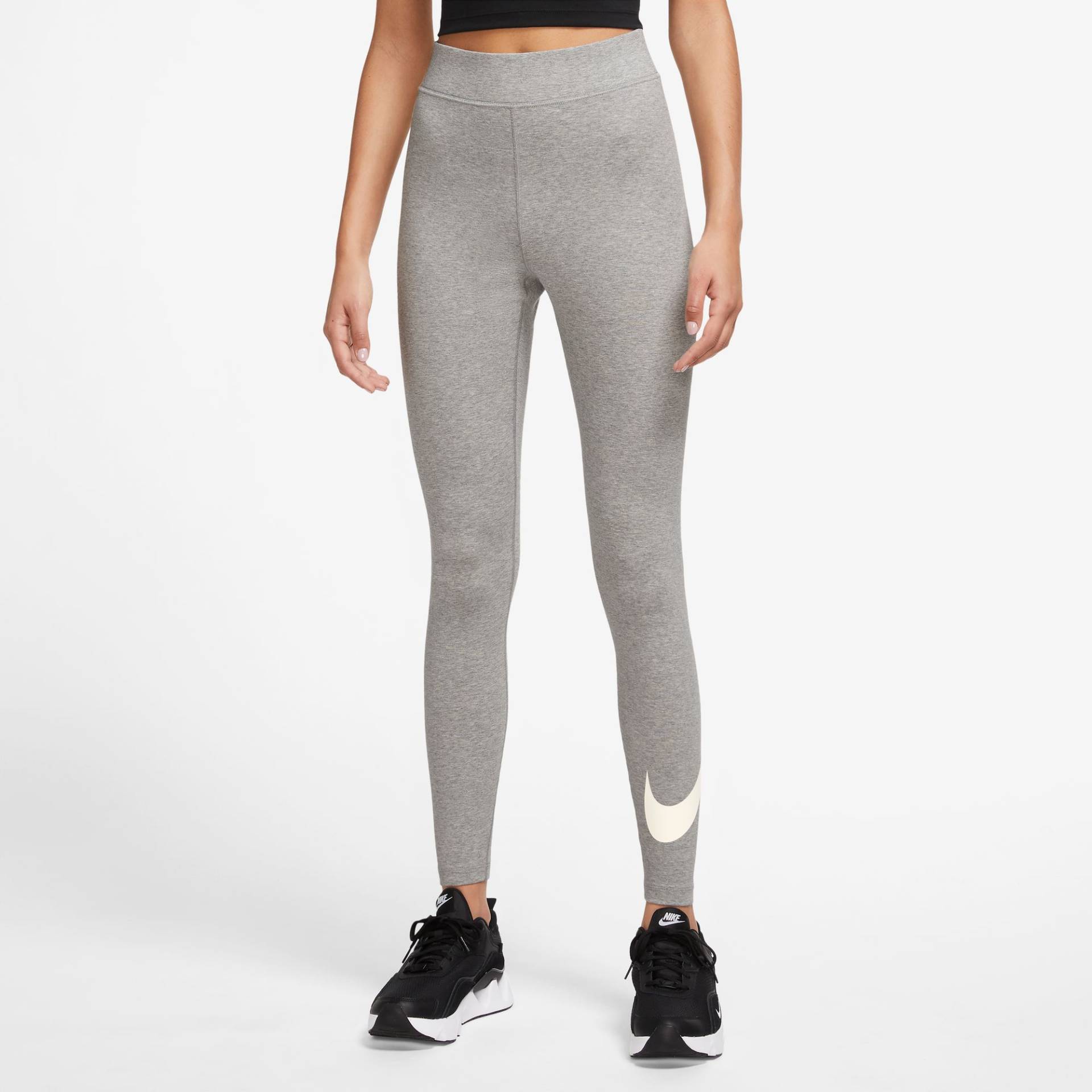 Nike Sportswear Leggings »CLASSICS WOMEN'S HIGH-WAISTED GRAPHIC LEGGINGS« Nike Sportswear Leggings »CLASSICS WOMEN'S HIGH-WAISTED GRAPHIC LEGGINGS« von Nike Sportswear