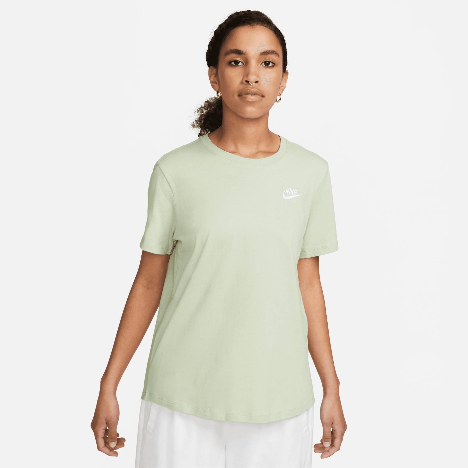 Nike Sportswear T-Shirt »CLUB ESSENTIALS WOMEN'S T-SHIRT« von Nike Sportswear