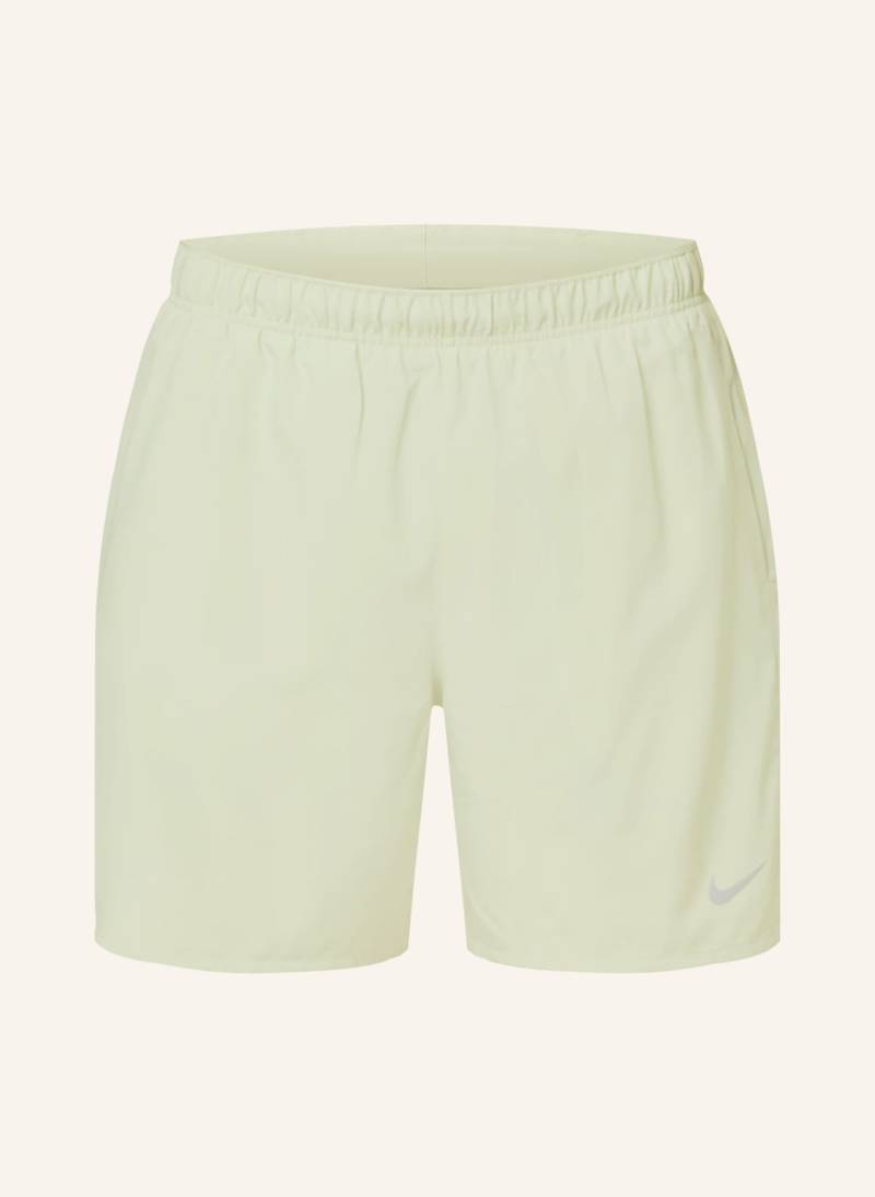 Nike 2-In-1-Laufshorts Challenger gruen von Nike