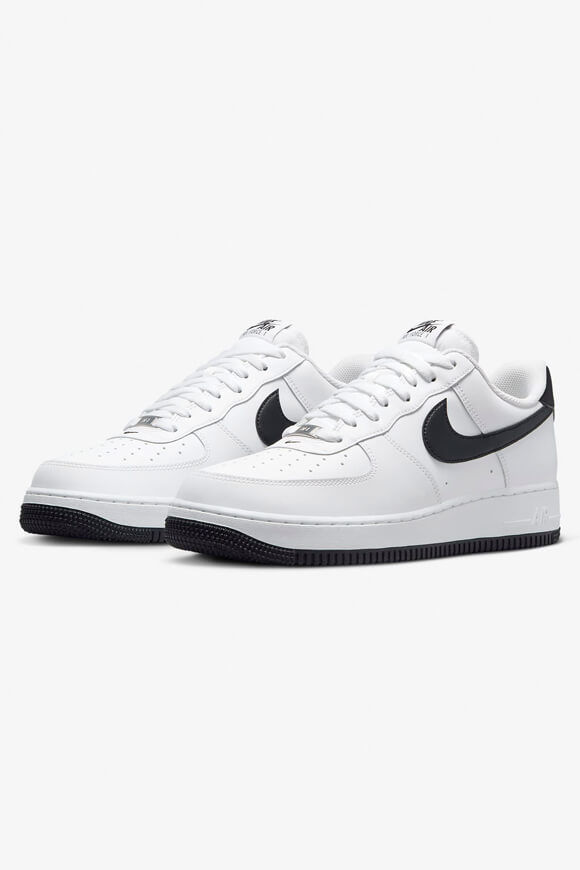 Nike Air Force 1 '07 Sneaker | White + Black | Herren | EU42.5 Nike Air Force 1 '07 Sneaker | White + Black | Herren | EU42.5 von Nike