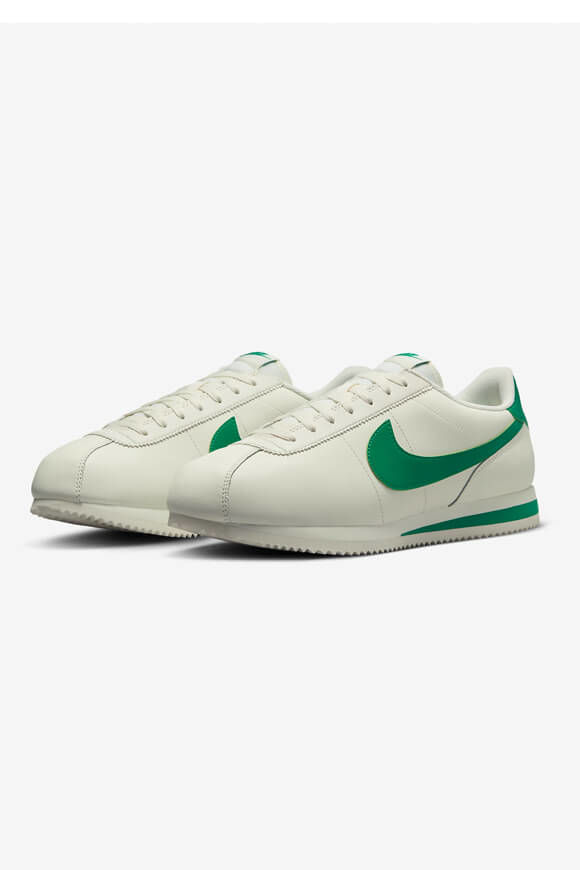 Nike Cortez Sneaker | Sail + Stadium Green | Herren | EU42.5 Nike Cortez Sneaker | Sail + Stadium Green | Herren | EU42.5 von Nike