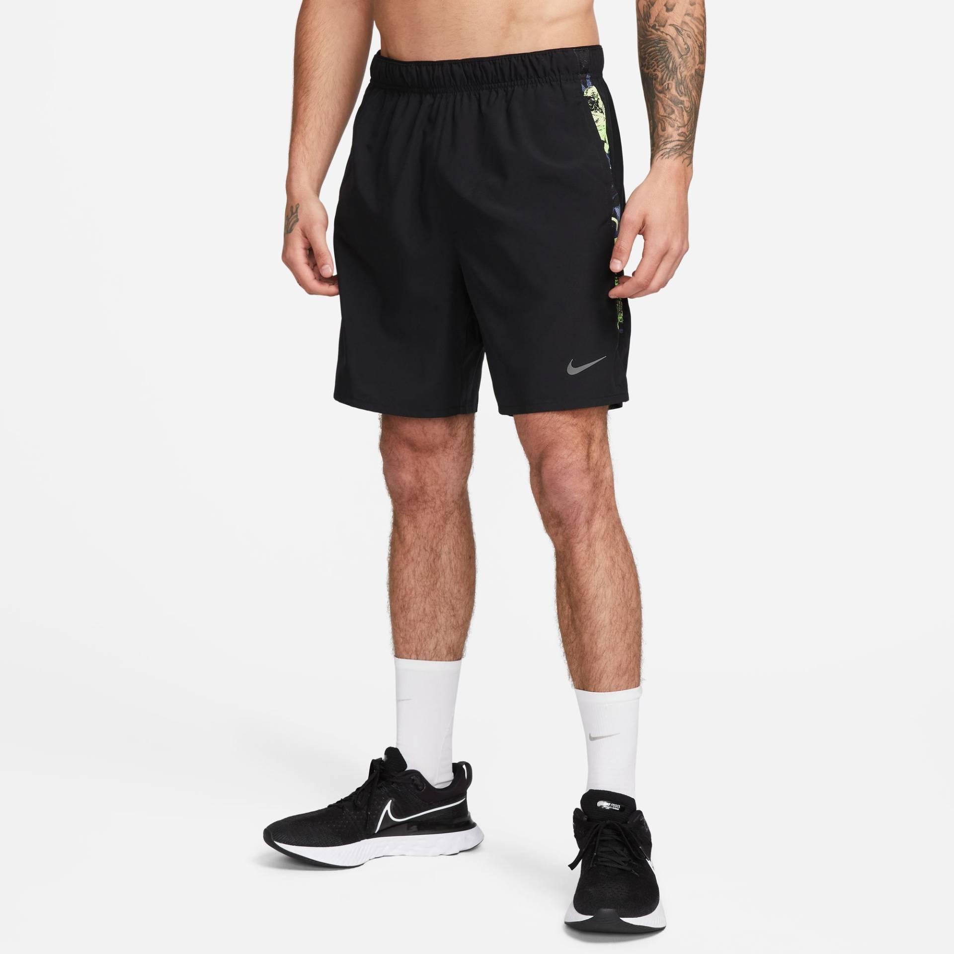 Nike Laufshorts »DRI-FIT CHALLENGER STUDIO ' MEN'S " UNLINED RUNNING SHORTS« von Nike