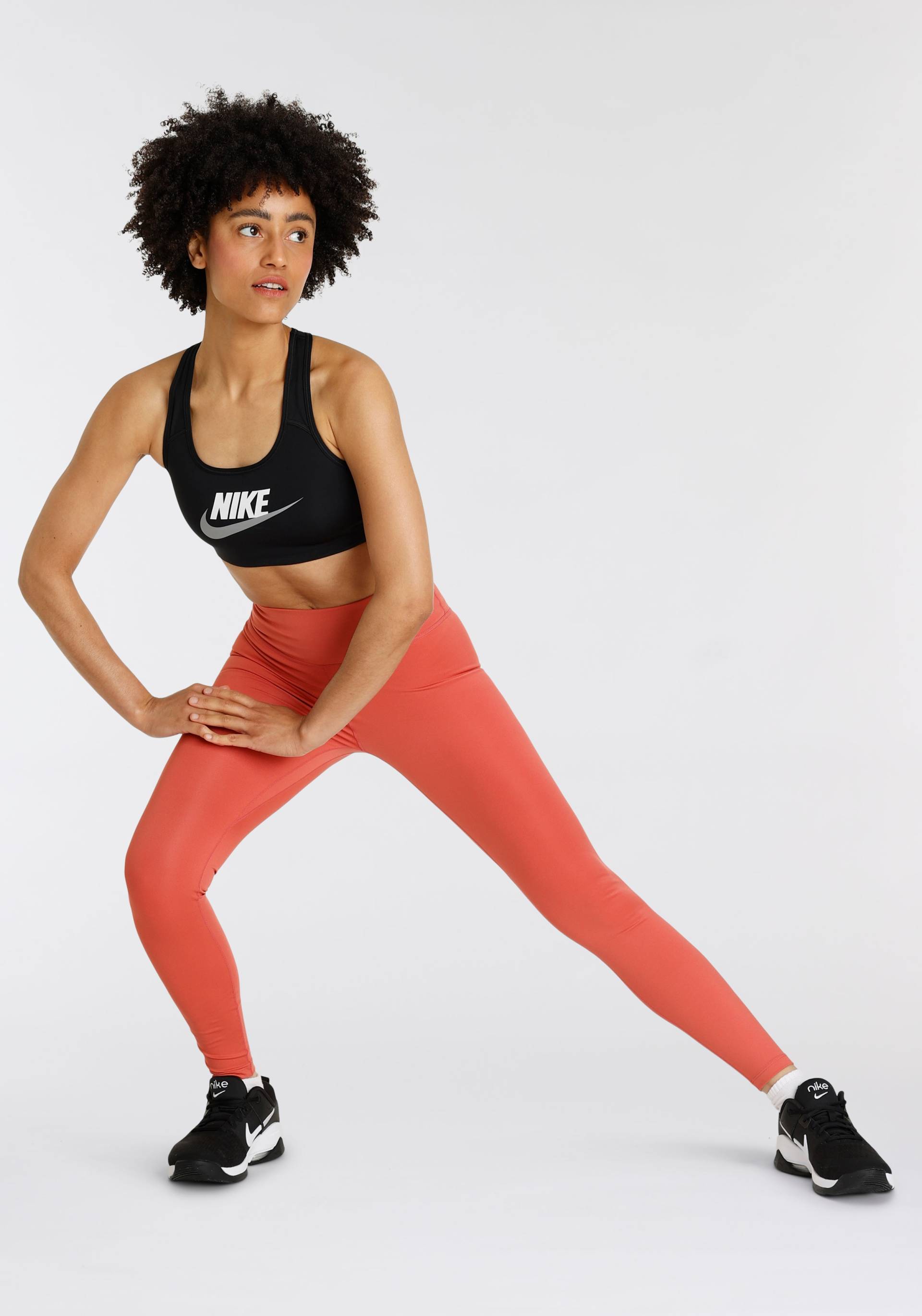 Nike Sport-BH »Dri-FIT Swoosh Women's Medium-Support 1-Piece Pad Graphic Sports Bra« von Nike