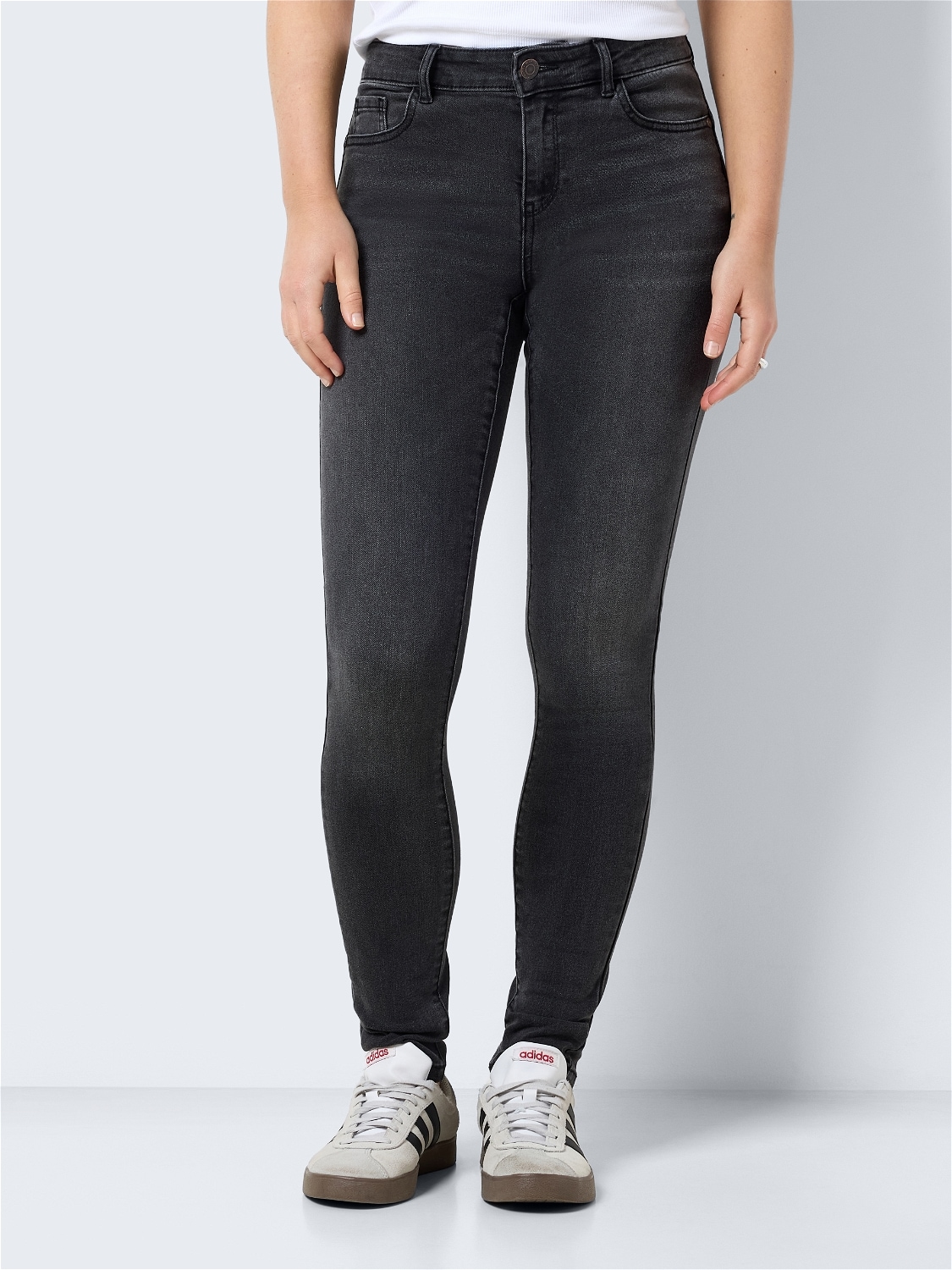 Noisy may Skinny-fit-Jeans »NMJEN NW SKINNY SHAPER JEAN JT177DG NOOS«, mit Push Up Effekt Noisy may Skinny-fit-Jeans »NMJEN NW SKINNY SHAPER JEAN JT177DG NOOS«, mit Push Up Effekt von Noisy may