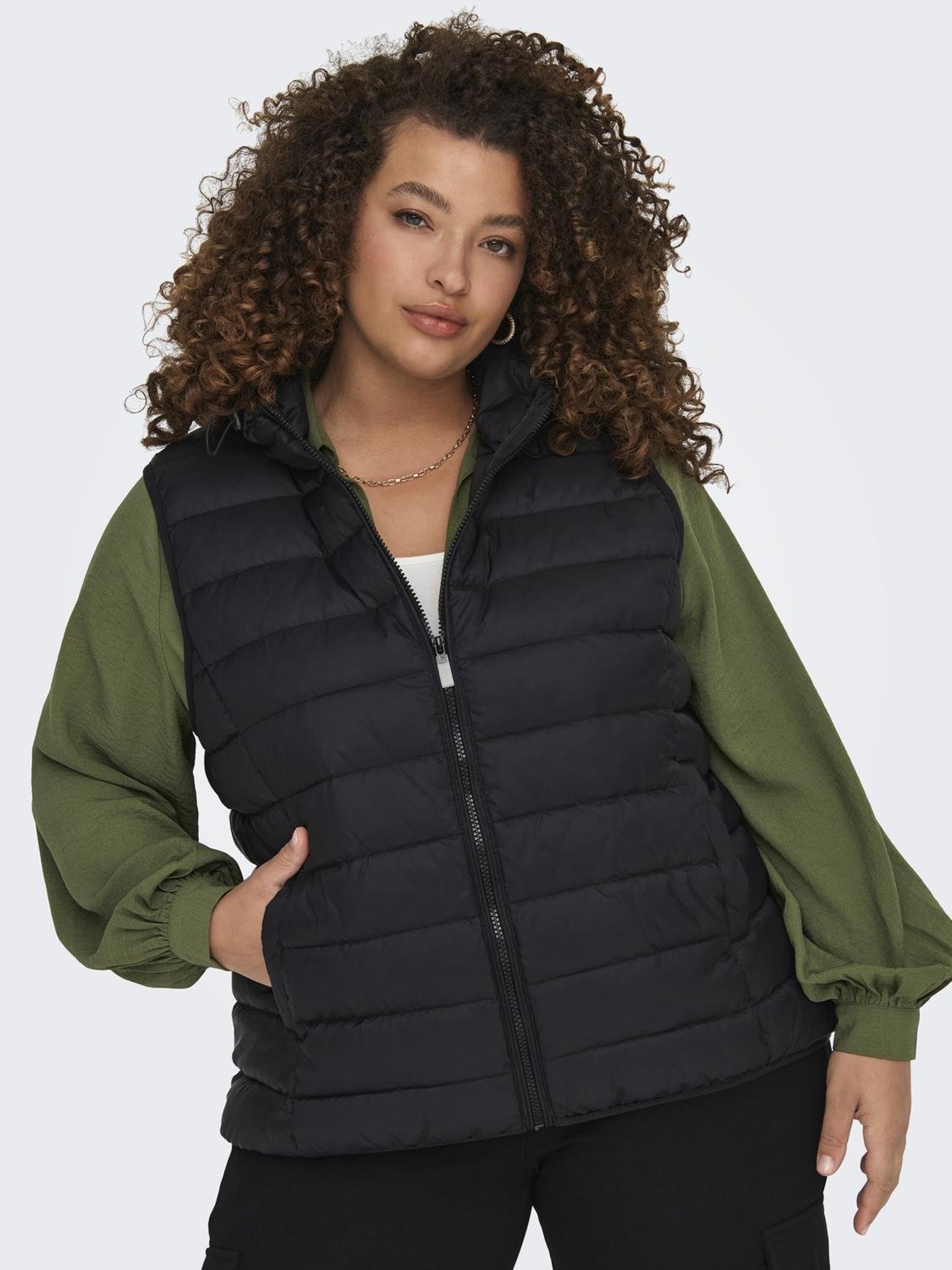 ONLY CARMAKOMA Steppweste »CARNEW TAHOE HOOD WAISTCOAT CC OTW NOOS« ONLY CARMAKOMA Steppweste »CARNEW TAHOE HOOD WAISTCOAT CC OTW NOOS« von ONLY CARMAKOMA