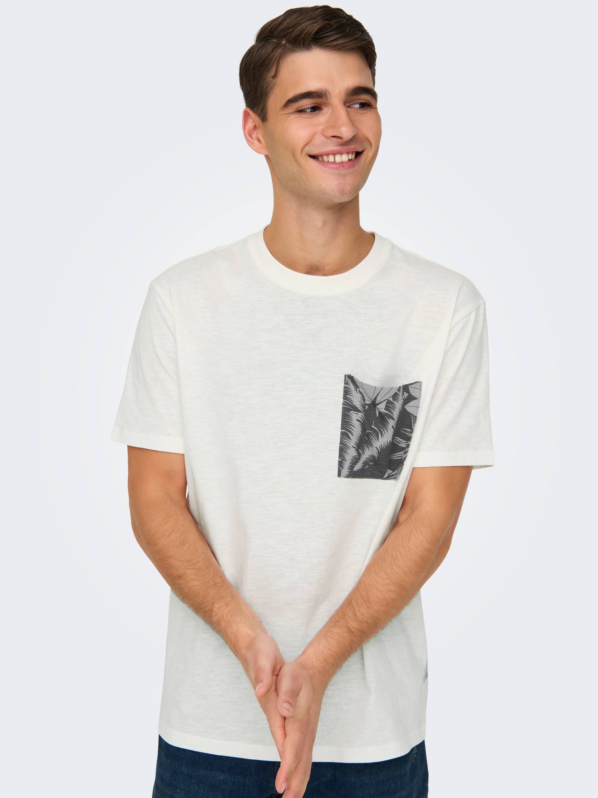 ONLY & SONS Rundhalsshirt »ONSPERRY LIFE REG LEAF POCKETTEE« ONLY & SONS Rundhalsshirt »ONSPERRY LIFE REG LEAF POCKETTEE« von ONLY & SONS