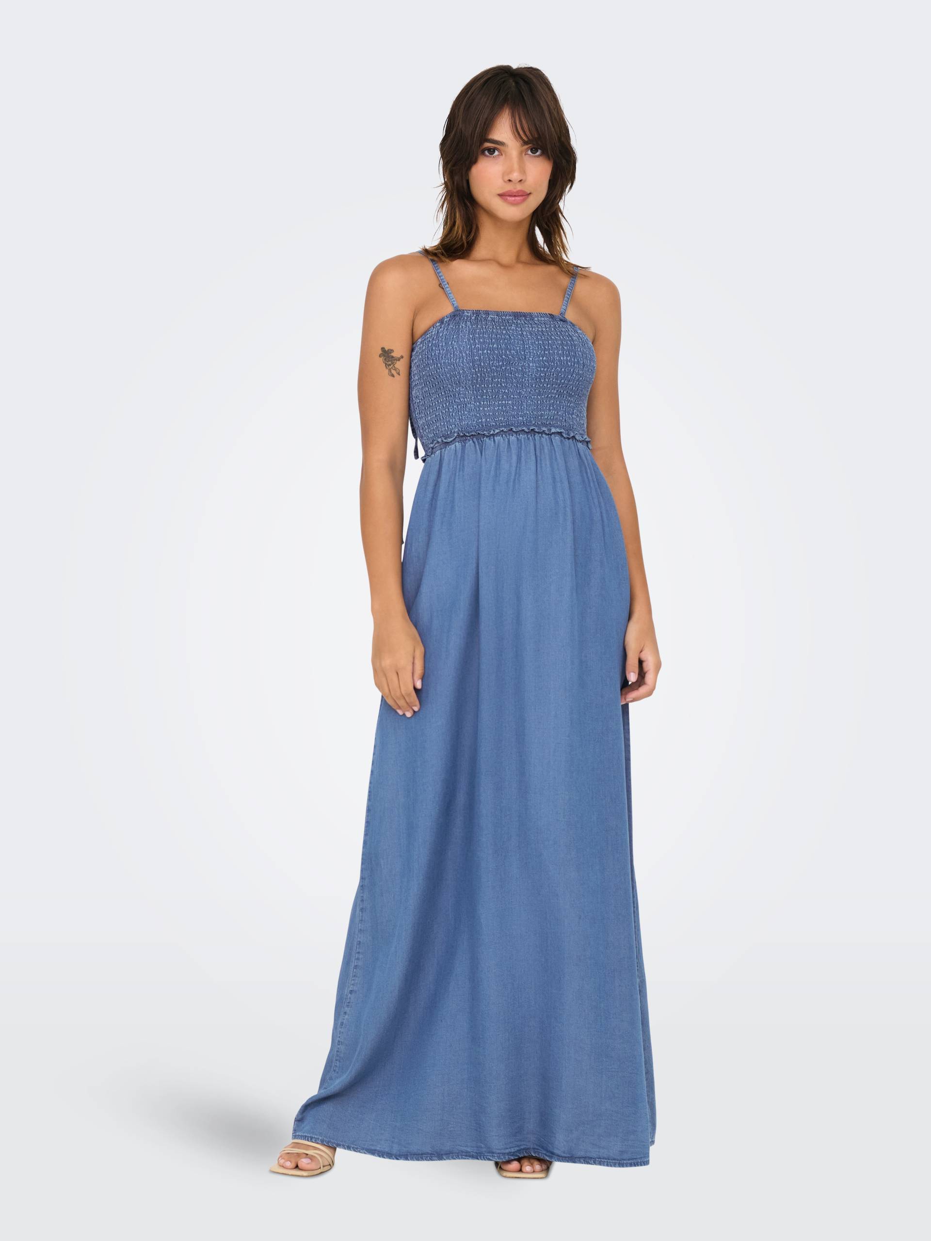 ONLY Maxikleid »ONLCHARIS LIFE SMOCK MAXI DRESS WVN«, Denim Look von ONLY
