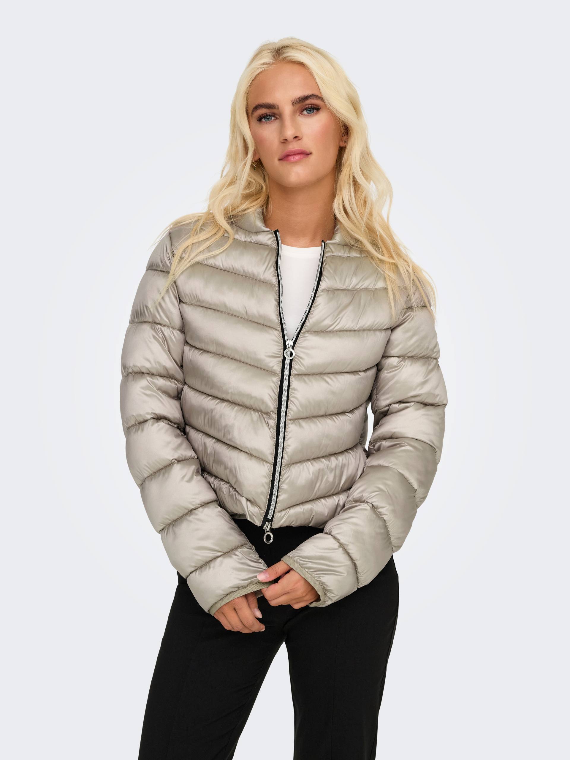 ONLY Steppjacke »ONLVEGA QUILT SHORT LIFE JACKET CC OTW« ONLY Steppjacke »ONLVEGA QUILT SHORT LIFE JACKET CC OTW« von ONLY