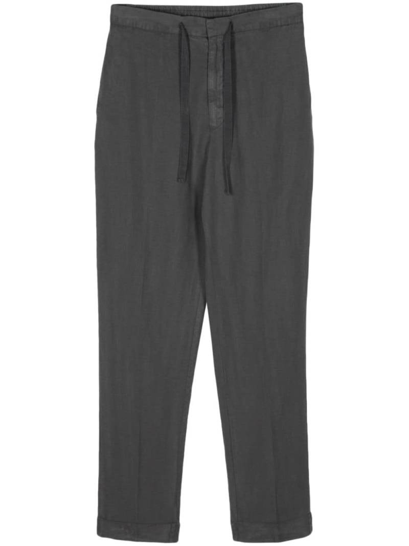 Officine Generale tapered-leg trousers - Grey von Officine Generale