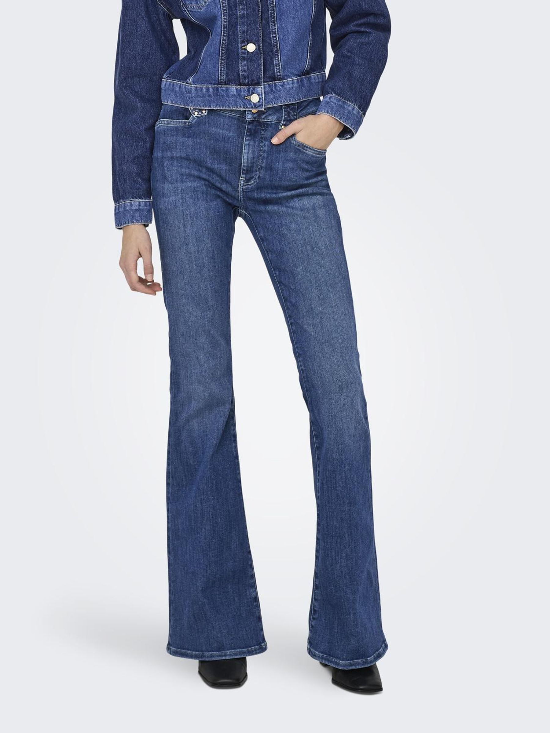 ONLY Bootcut-Jeans »ONLCHERYL MW RETRO FLARED CUTLINE DNM FG« von Only