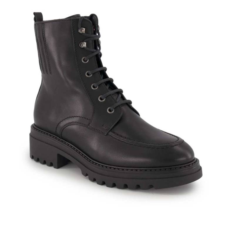 Oxmox, Stiefel von Oxmox