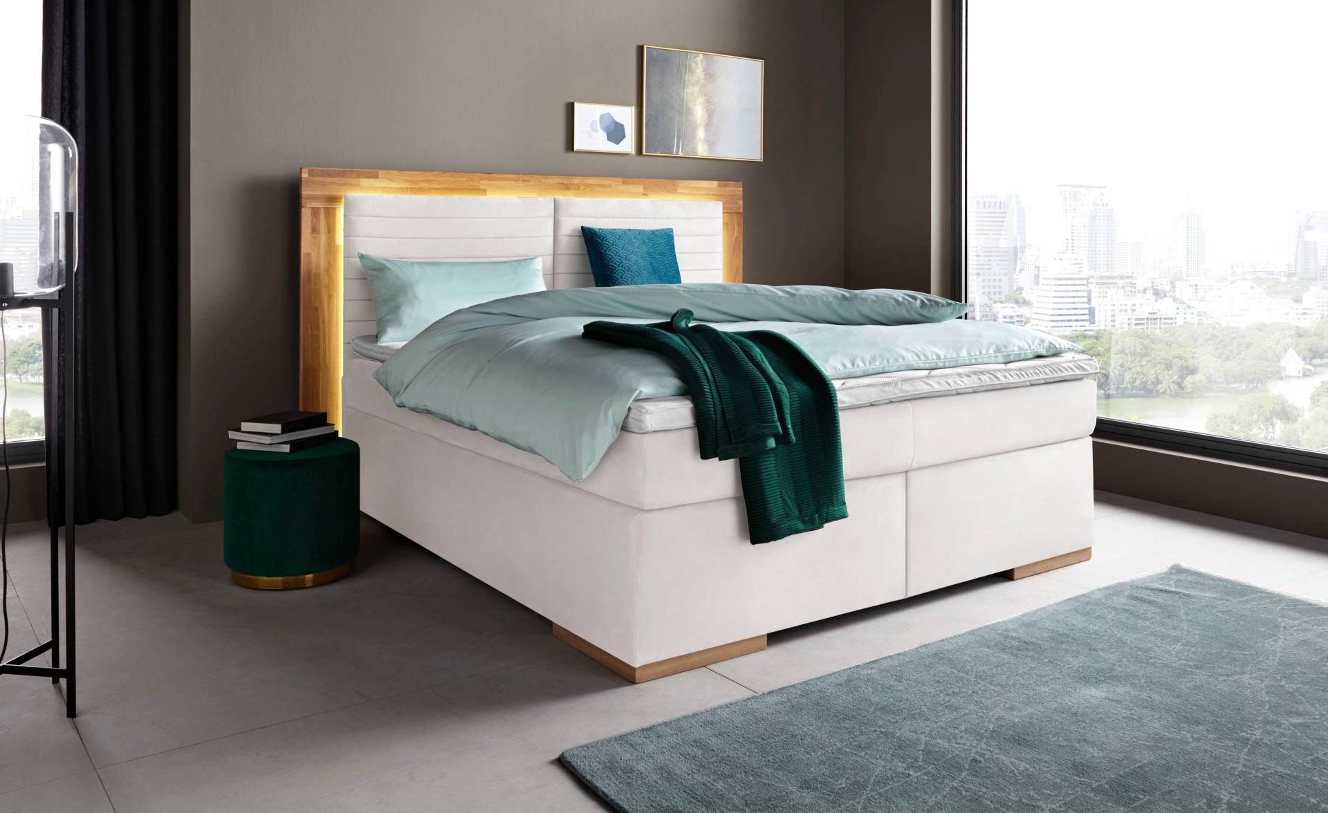 Places of Style Boxspringbett »Cup«, mit LED-Beleuchtung, Massivholzrahmen und Topper, in 2 Härtegraden Places of Style Boxspringbett »Cup«, mit LED-Beleuchtung, Massivholzrahmen und Topper, in 2 Härtegraden von PLACES OF STYLE