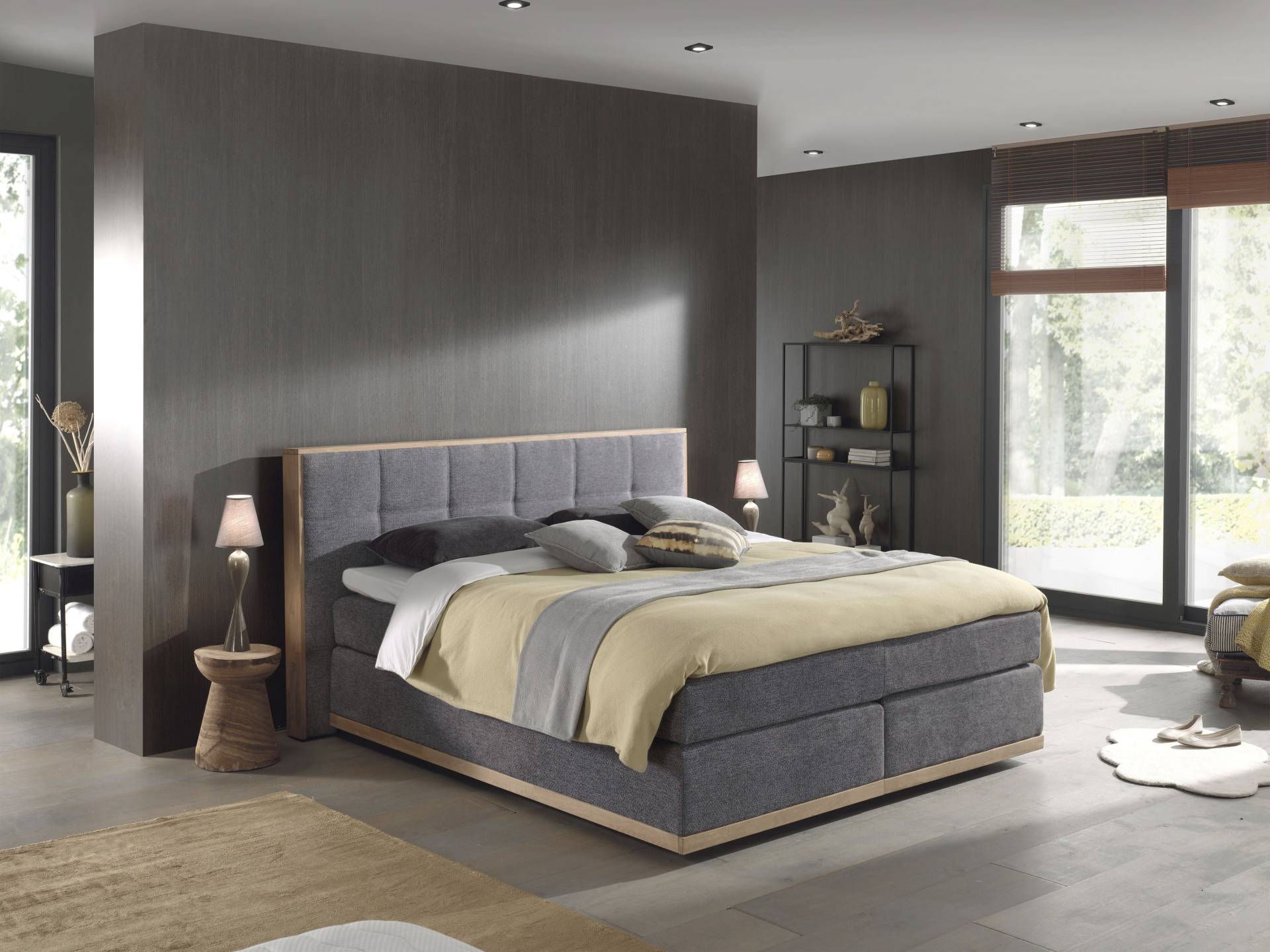 Places of Style Boxspringbett »Vinton«, aus massiver Eiche, verschiedene Härtegrade (auch H4) von PLACES OF STYLE