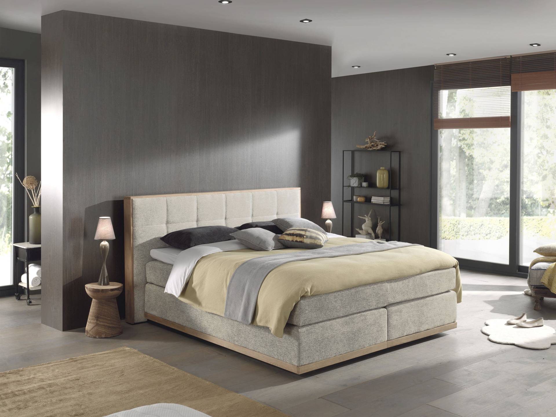 Places of Style Boxspringbett »Vinton«, aus massiver Eiche, verschiedene Härtegrade (auch H4) von PLACES OF STYLE