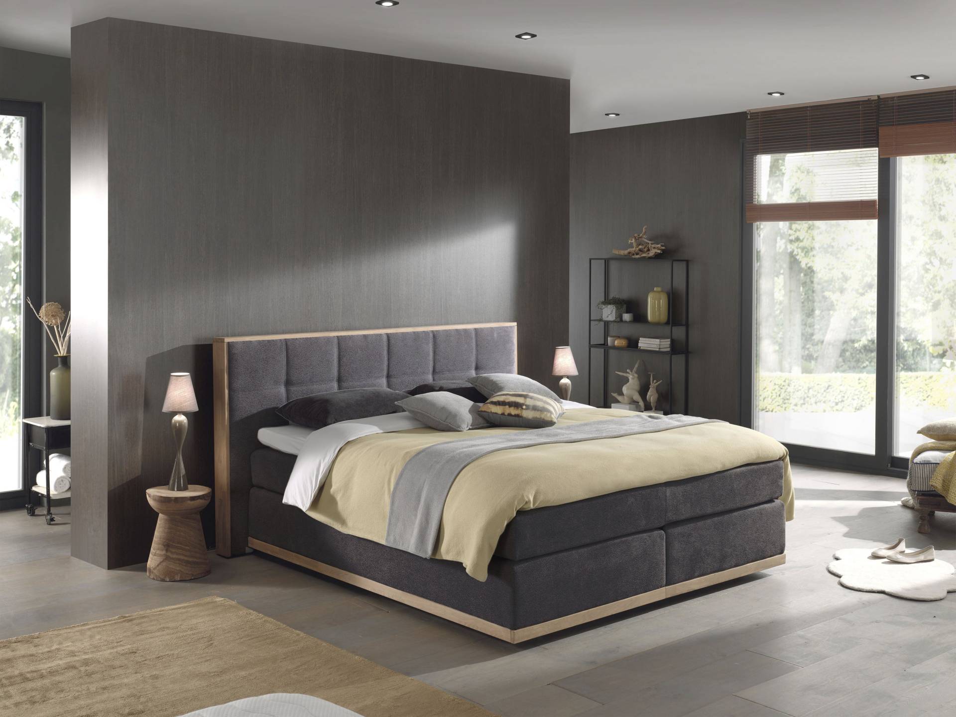 Places of Style Boxspringbett »Vinton«, aus massiver Eiche, verschiedene Härtegrade (auch H4) von PLACES OF STYLE