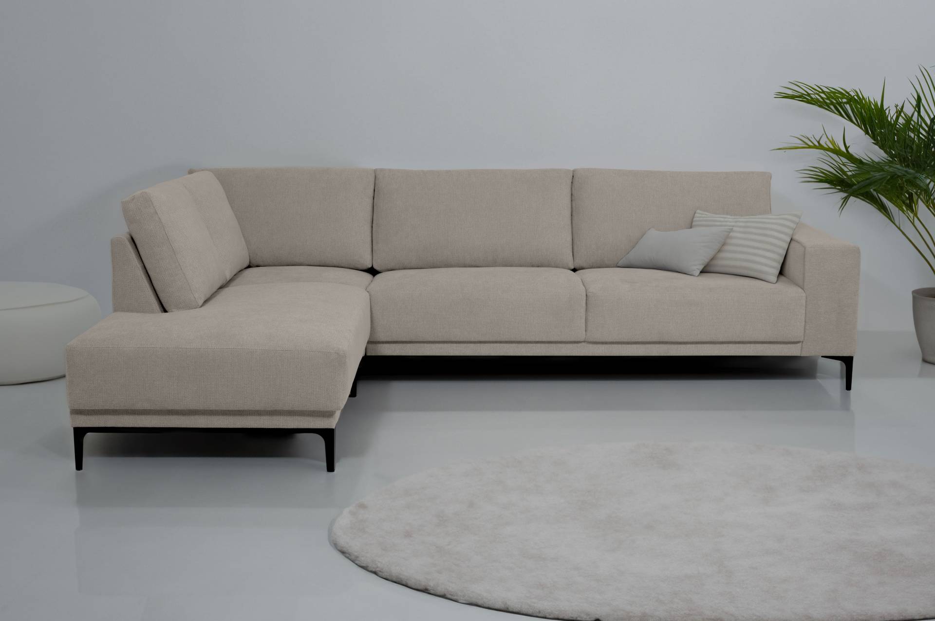Places of Style Ecksofa »Xander, L-Form,«, Breite 289 cm, Webstoff, Soft-Touch Chenille, schwarze Metallfüssen von PLACES OF STYLE