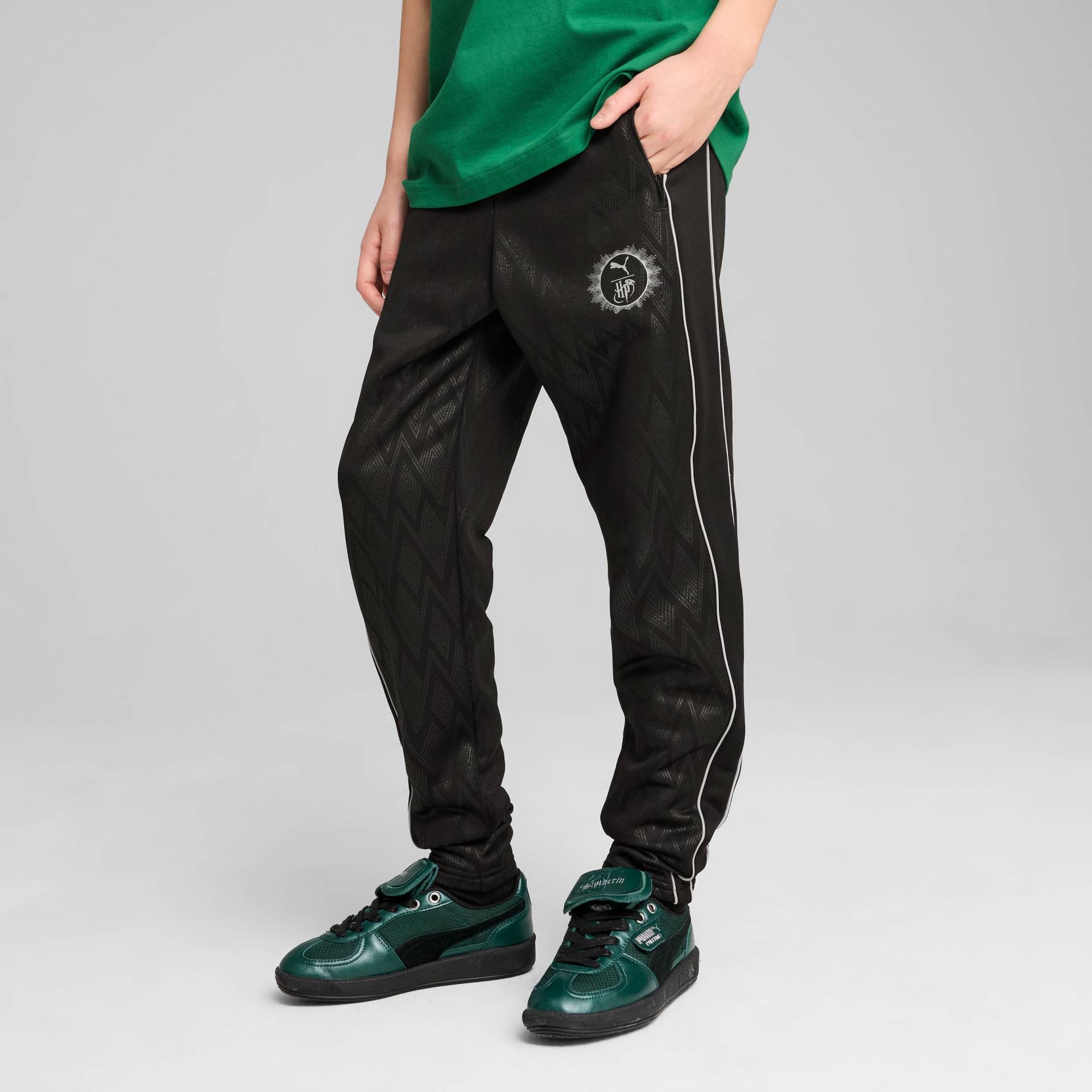PUMA Trainingshose »X HARRY POTTER T7 TRACK PANTS TR«, Puma x Harry Potter Collab PUMA Trainingshose »X HARRY POTTER T7 TRACK PANTS TR«, Puma x Harry Potter Collab von PUMA