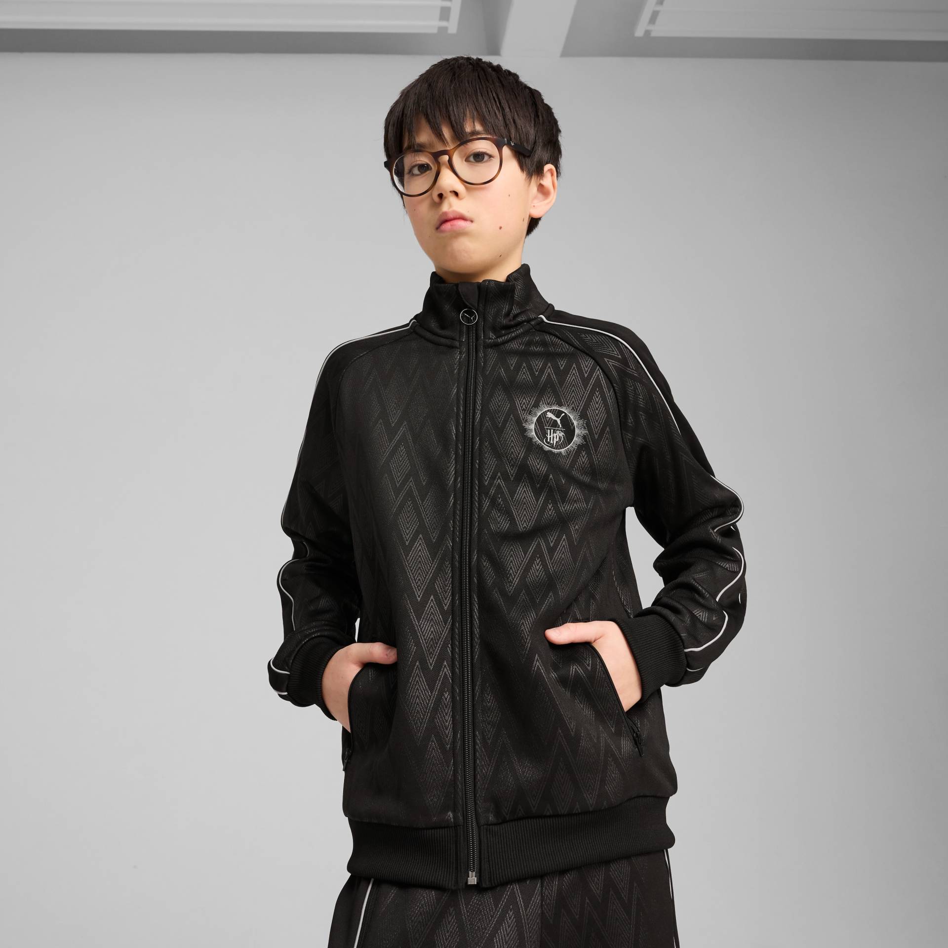 PUMA Trainingsjacke »X HARRY POTTER T7 TRACK JACKET TR«, ohne Kapuze, Puma x Harry Potter Collab PUMA Trainingsjacke »X HARRY POTTER T7 TRACK JACKET TR«, ohne Kapuze, Puma x Harry Potter Collab von PUMA