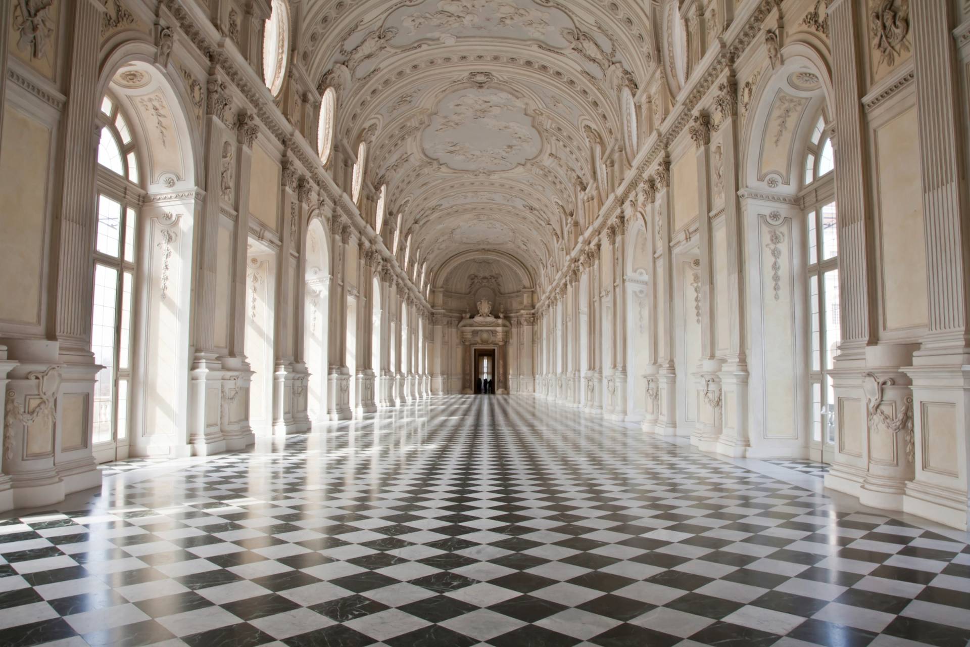 Papermoon Fototapete »ARCHITEKTUR-VENARIA ROYAL PALACE BAROCK BOGEN SÄULEN« Papermoon Fototapete »ARCHITEKTUR-VENARIA ROYAL PALACE BAROCK BOGEN SÄULEN« von Papermoon