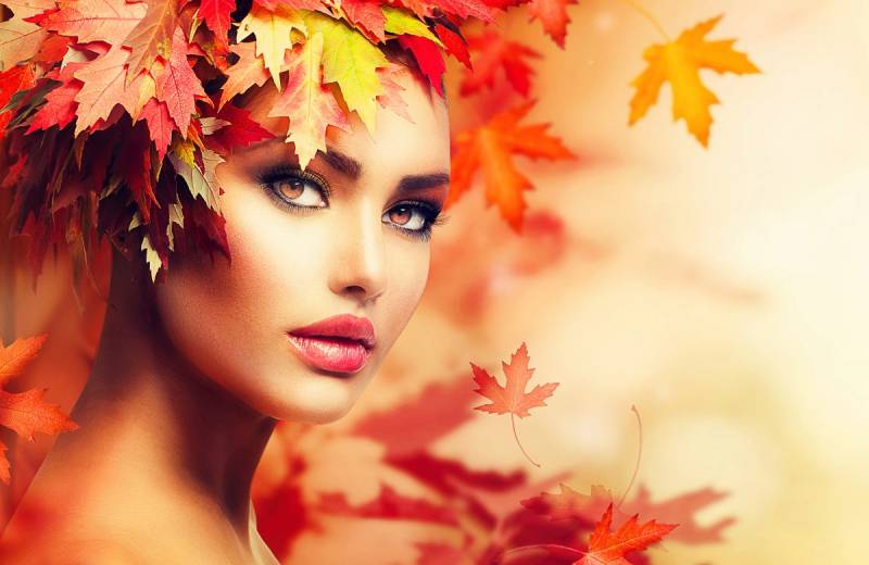 Papermoon Fototapete »AUTUMN WOMAN« von Papermoon