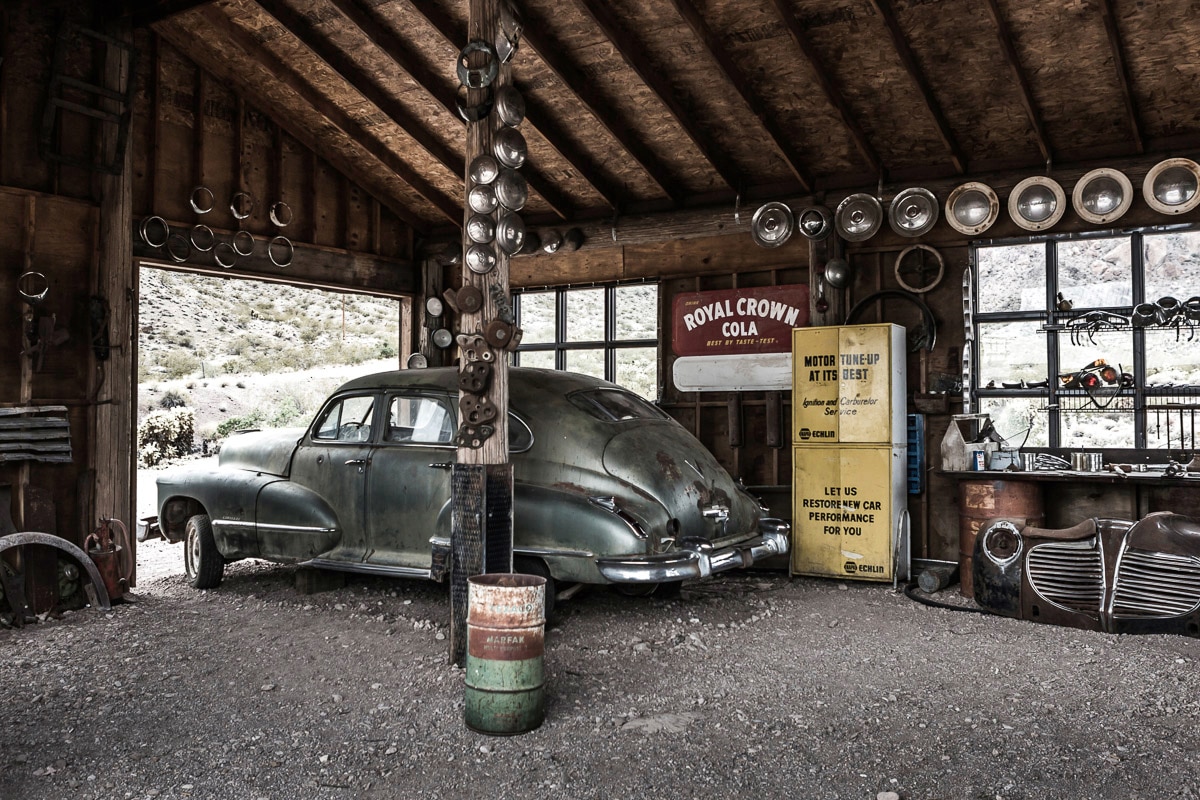 Papermoon Fototapete »Altes Auto« Papermoon Fototapete »Altes Auto« von Papermoon