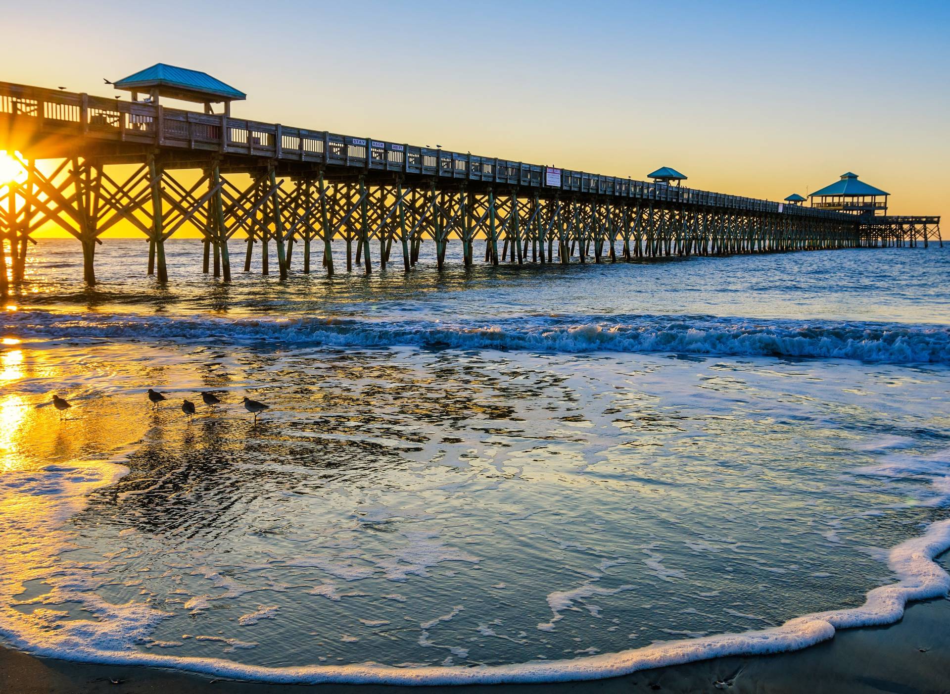 Papermoon Fototapete »Folly Pier Winter Sunrise« Papermoon Fototapete »Folly Pier Winter Sunrise« von Papermoon