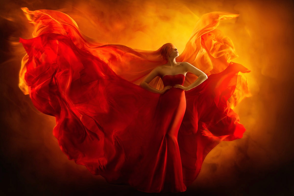 Papermoon Fototapete »Frau im roten kleid« von Papermoon