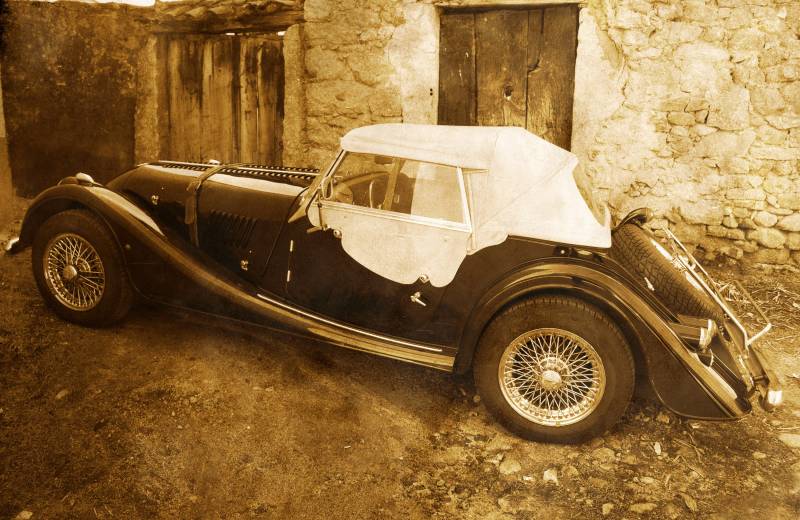 Papermoon Fototapete »OLDTIMER MG CABRIO« von Papermoon