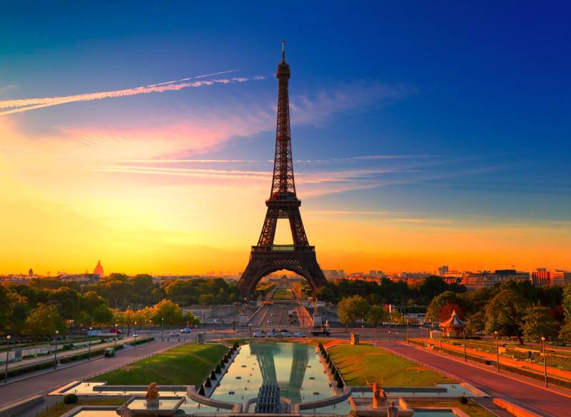 Papermoon Fototapete »Paris Eiffel Tower« von Papermoon