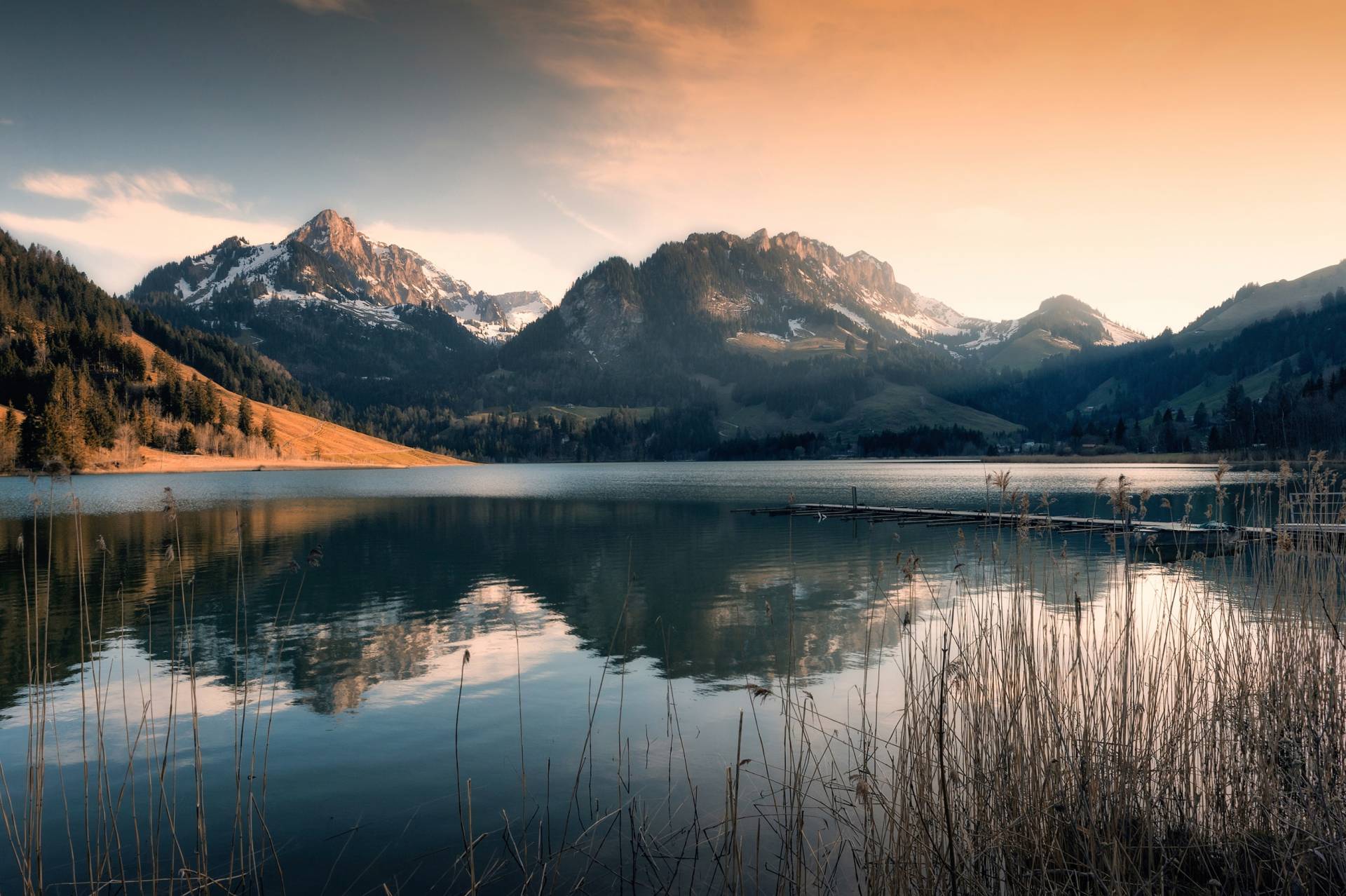 Papermoon Fototapete »Photo-Art FRANZ ENGELS, MAGISCHE STIMMUNG BEI SCHWARZSEE (SCHWEIZ)« von Papermoon