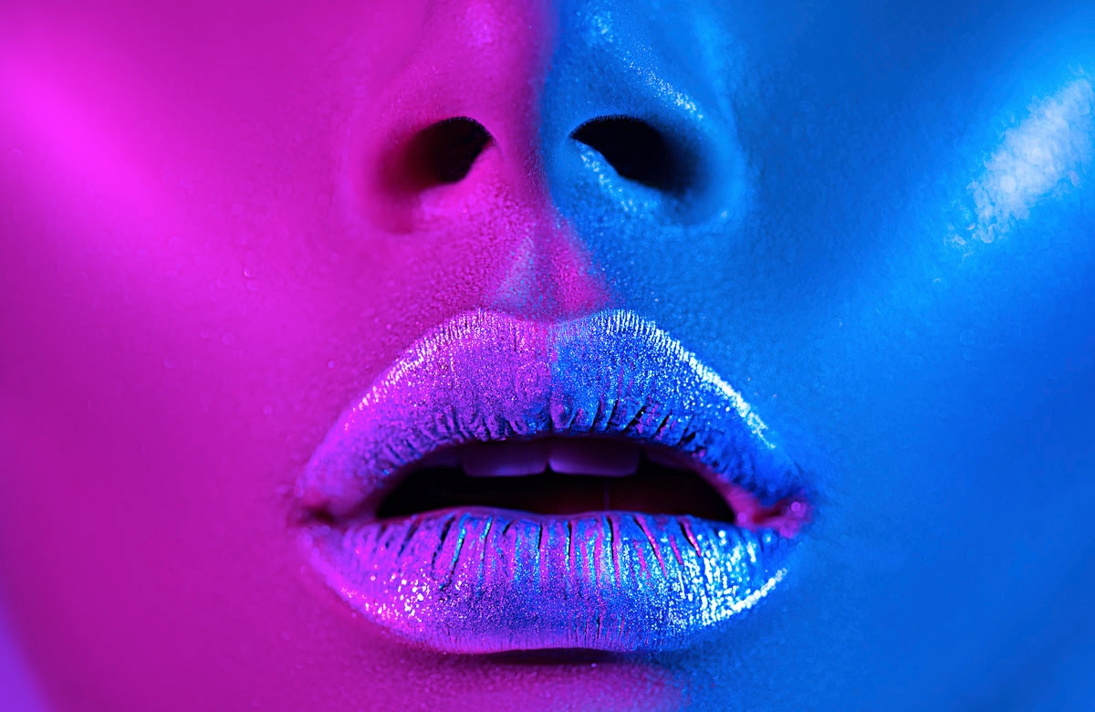 Papermoon Fototapete »SILBERNE LIPPEN-SEXY ART DESIGN ABSTRAKT MUSTER KUNST« von Papermoon