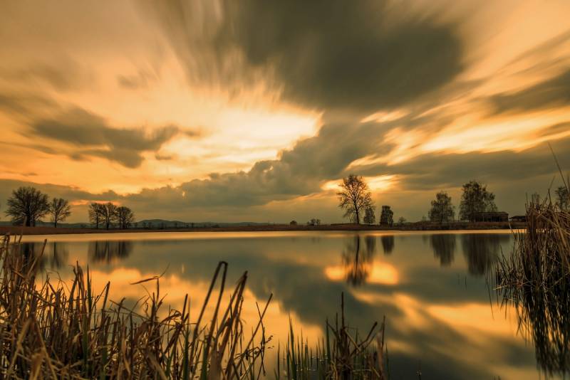 Papermoon Fototapete »SOMMER-SEE-SONNENUNTERGANG SEE BÄUME LANDSCHAFT HIMMEL« von Papermoon