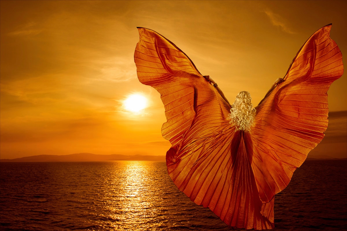 Papermoon Fototapete »Schmetterling Fantasy Frau« von Papermoon
